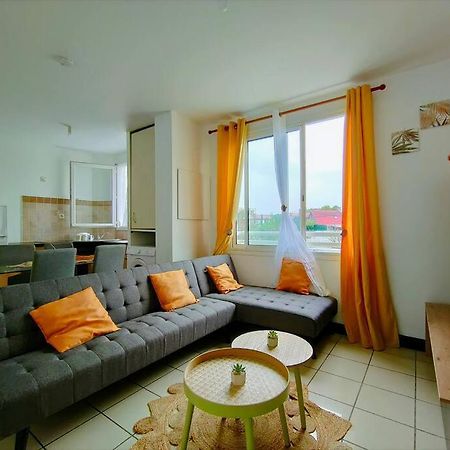 Appartement T2 - Sainte-Marie - 10 Min De L'Aeroport Ngoại thất bức ảnh
