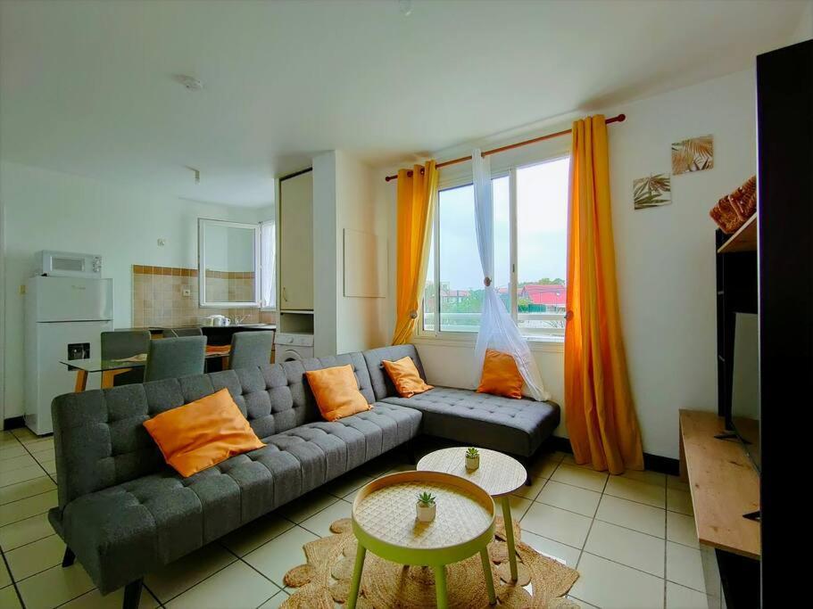 Appartement T2 - Sainte-Marie - 10 Min De L'Aeroport Ngoại thất bức ảnh