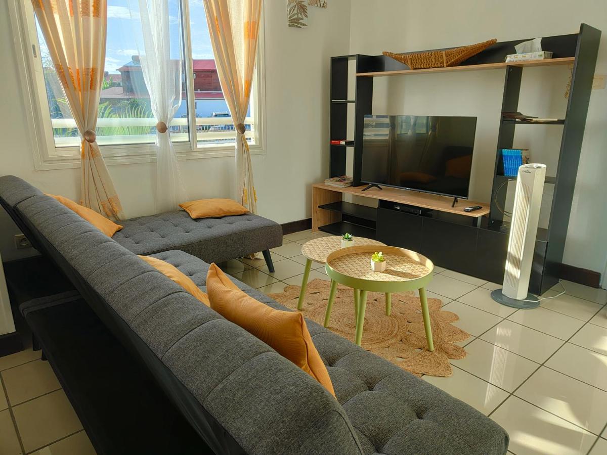 Appartement T2 - Sainte-Marie - 10 Min De L'Aeroport Ngoại thất bức ảnh